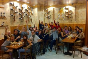 La caja de alcapone y su público